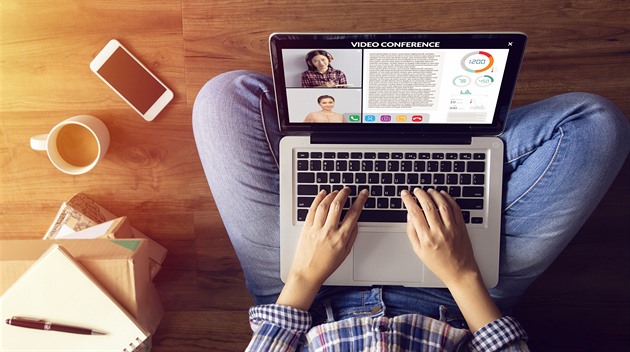 Konec home office narazí u zaměstnanců. Někteří se už vrátit nemohou