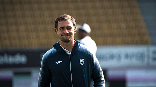 Měl nabídku z Kypru, vybral si Pardubice. Analytik Thomas prodloužil smlouvu