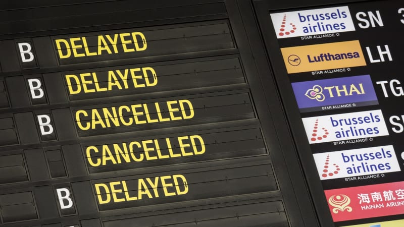 Drony opakovaně paralyzovaly letiště v Bruselu a Lutychu. Zdechovský by je sestřelil