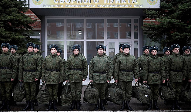 Putinova skrytá mobilizace? Rusko rozjelo nábor záložníků, nepřímo přiznává selhání
