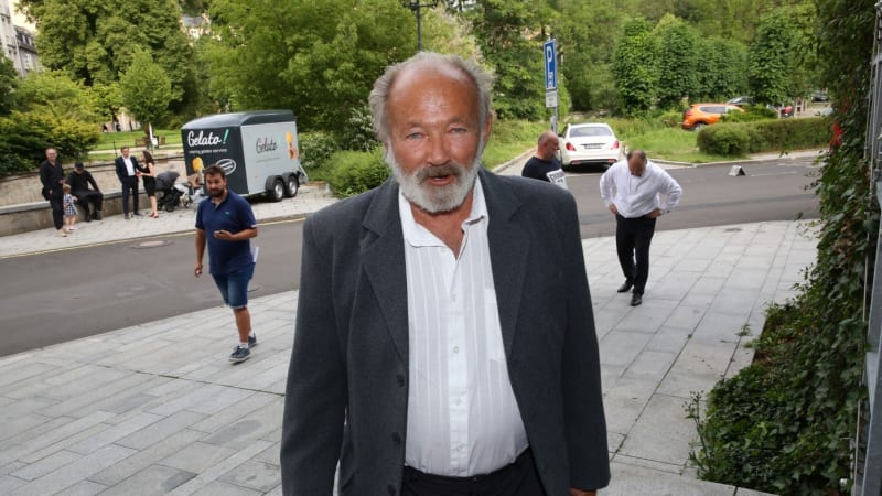 Upřímná zpověď herce Hrušínského: Přiznal boj s rakovinou a představil svou přítelkyni