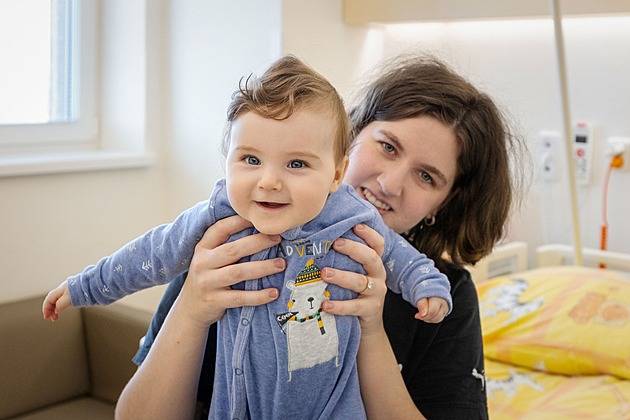 Unikátní zákrok v Ostravě. Lékaři zachránili kojence, kterému chyběl konečník