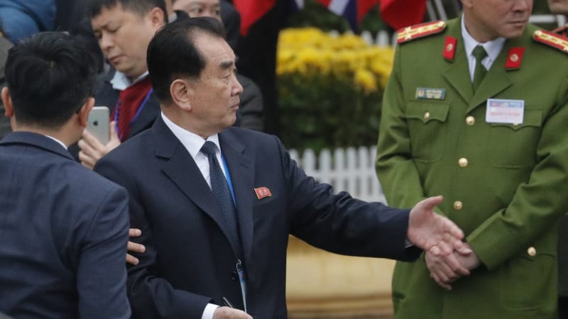 Smrt v nejbližším kruhu severokorejského diktátora. Vůdce KLDR oplakává skon Kim Čang-sona