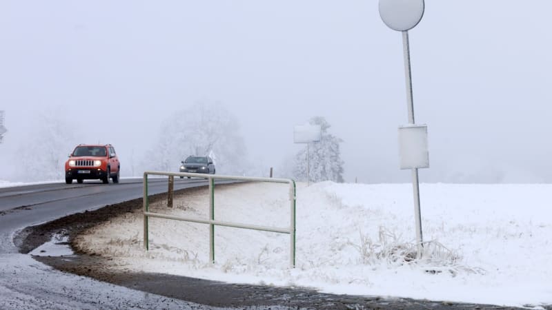 Udeří tuhá zima, brzy přinese sněhové jazyky a závěje. Ledová křivka ukazuje, kdy čekat mrazy