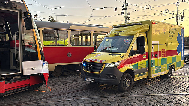 V Praze se srazily tramvaje. Trať na Barrandov stojí