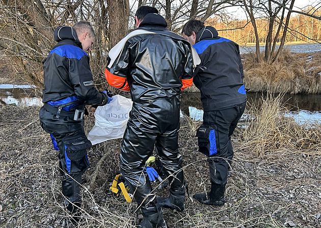 Žena měla useknutou hlavu. Podezřelého partnera policie dosud nemohla vyslechnout