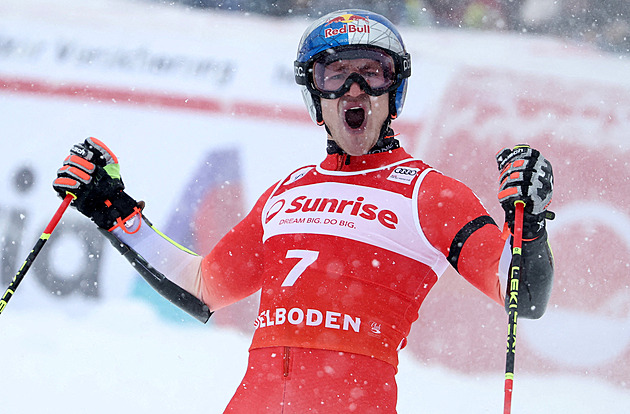 Odermatt vyhrál jako první lyžař popáté za sebou obří slalom v Adelbodenu