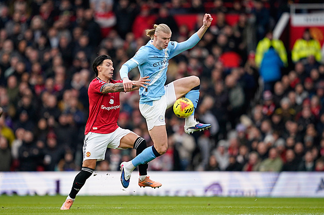 ONLINE: United vedou v derby nad City, pak v akci Chelsea, Liverpool i Arsenal