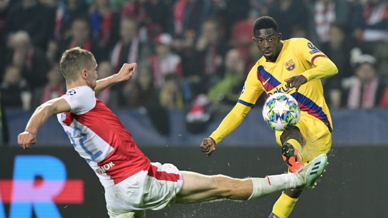 Rozruch v Praze: Do Česka dorazily hvězdy Barcelony. Sledujte příjezd fotbalistů