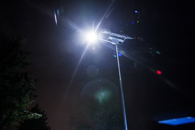 Sporná barva světla. U pouličních lamp jde hlavně o bezpečnost, říká správce