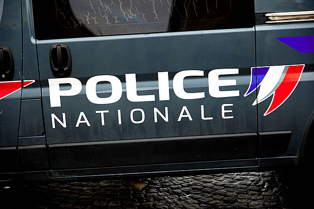 „Překračuje to hranice zvrácenosti.“ Deset mužů ve Francii znásilnilo pětileté dítě