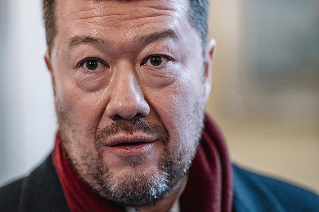 Ukrajinec a Ruska na jedné lodi. Ve výboru menšin oba hájili Okamuru