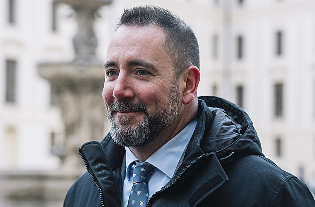 Jsme taková „svatá trojice“, řekl Červený. Pavel ho jmenuje ministrem