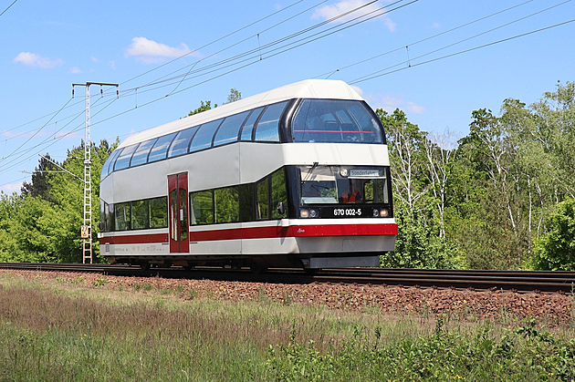 Lehký patrový motorák nedostal toaletu, ale to nebyl ten největší problém