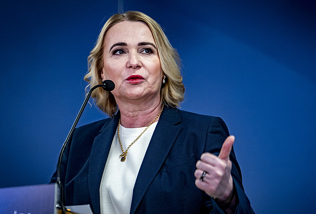 Čeká mě kolonoskopie. Jak to všechno vypiju? přemítá exministryně Černochová