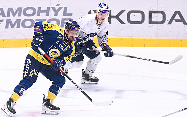 Holík byl v pátek u porodu, v neděli přijel na rozbruslení a rozhodl zápas