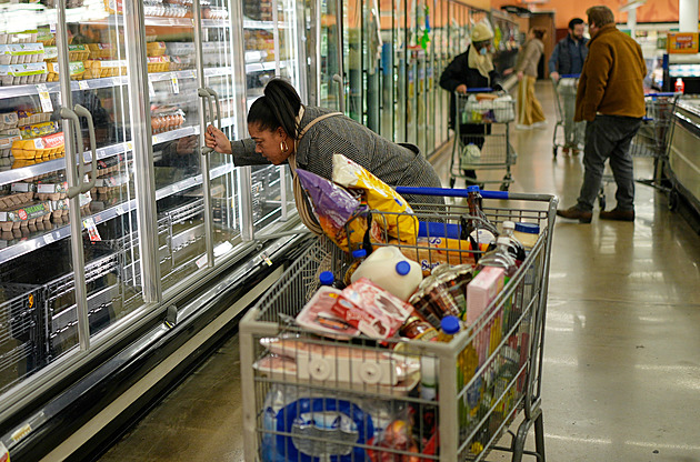 V ohrožení i bezpečný sex. Co z věcí běžné potřeby začíná kvůli íránské válce chybět