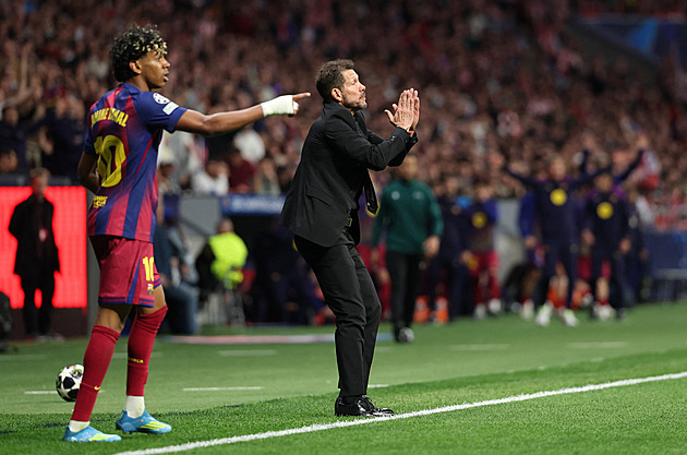Viděli jste, jak hrají? Simeone obdivně o Barceloně i dojetí z třetího semifinále
