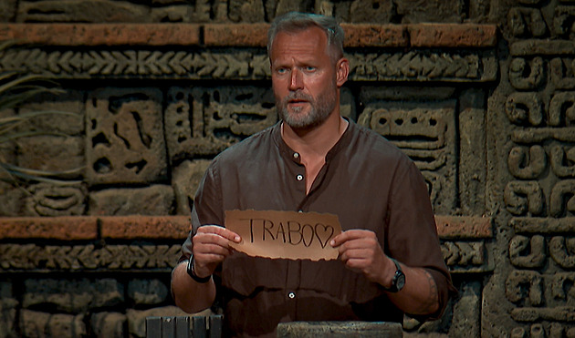 Šok v Survivoru. Vyloučen byl nejvýraznější hráč, ostatní se na něj tajně domluvili