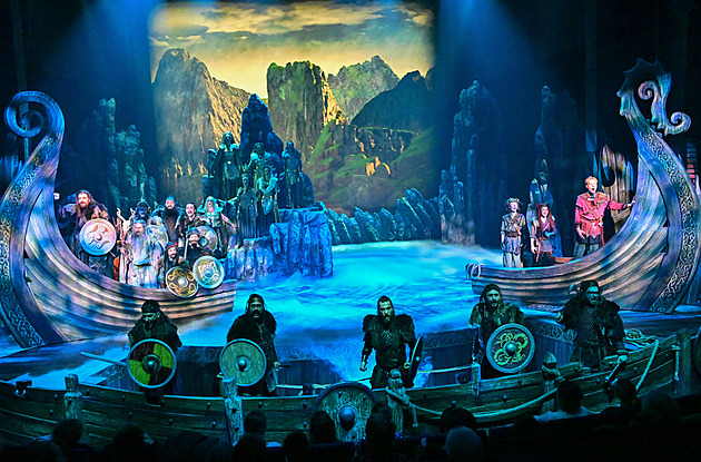 RECENZE: Další brněnský trhák. Laskaví Vikingové se vypořádali se zlem. I dnešním