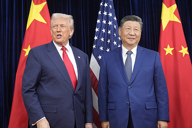 Napětí mezi velmocemi sílí. Čína poprvé vyzvala firmy k ignorování sankcí USA