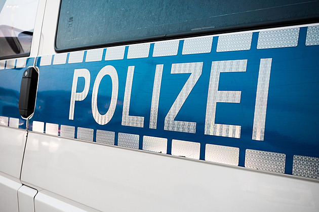Razie proti mladým pravicovým extremistům v Německu. Nejmladšímu obviněnému je 16 let