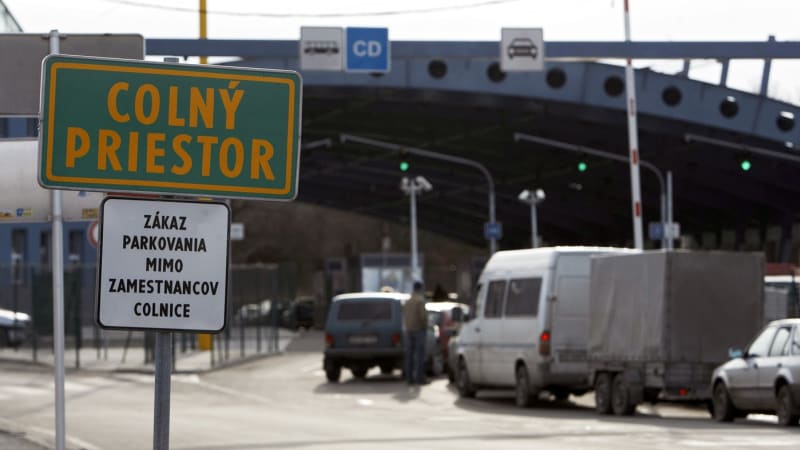 Slovensko uzavřelo na dvě hodiny hranice s Ukrajinou. Vysvětluje to vnější hrozbou