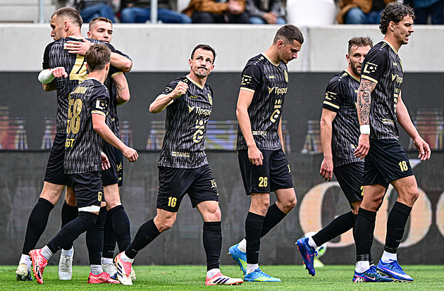 ONLINE: Hradec Králové - Liberec 1:0, první gól dávají domácí, po rohu střílí Suchomel