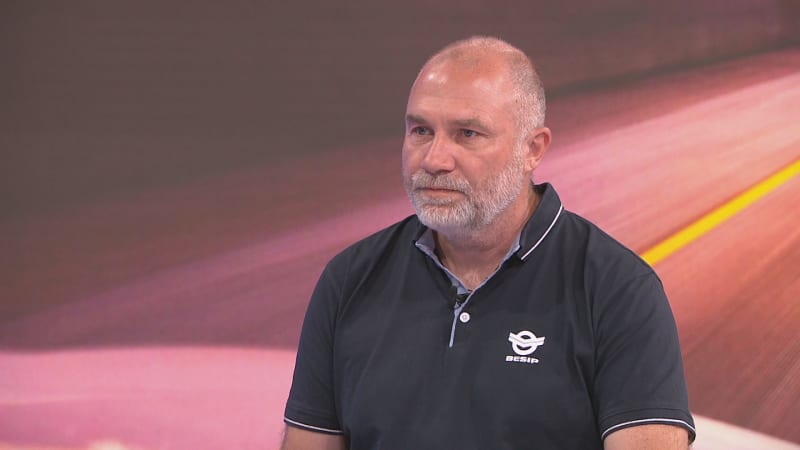 Mikrospánek je tichý zabiják. Expert popsal, jak zvládat noční cesty a varoval před pitím kafe