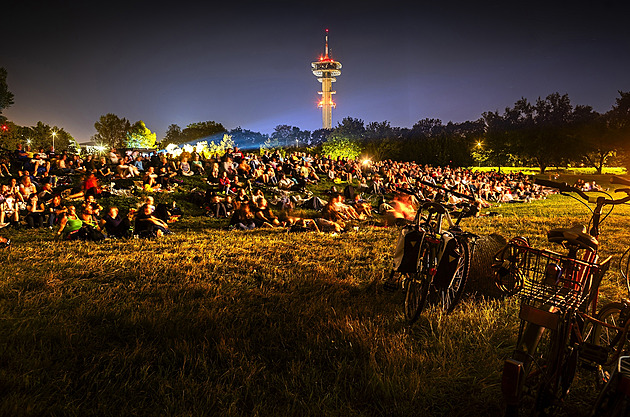 Motyčka se odmlčel. Oblíbené letní kino v Pardubicích může letos zůstat zavřené