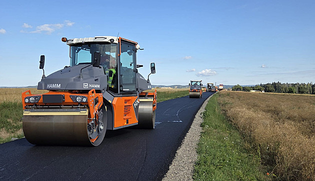 Cestáři dostali válce prošpikované technikou. Věří v přesnou a kvalitní práci